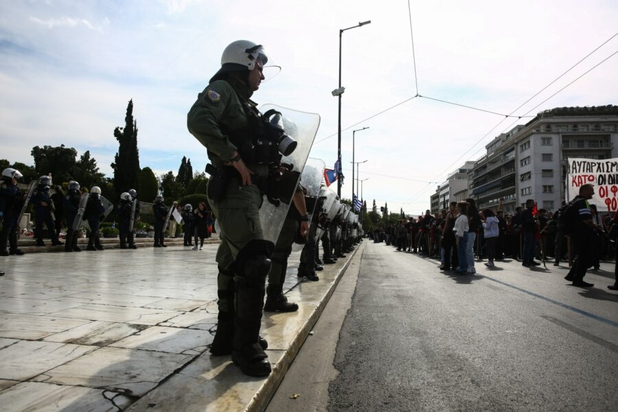 Μνημείο Άγνωστου Στρατιώτη: Πρόβα απαγόρευσης διαδηλώσεων κόντρα στη λαϊκή βούληση