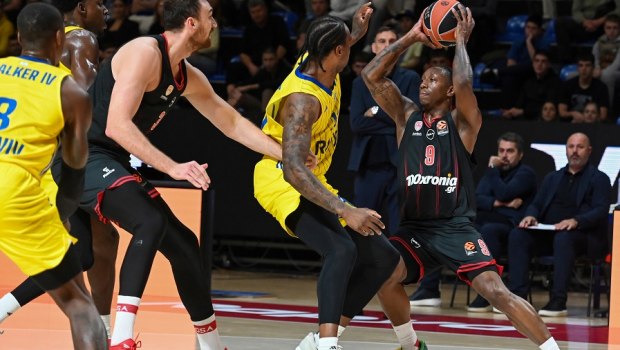 Μακάμπι - Ολυμπιακός: Το buzzer beater του Λόνι Γουόκερ (vid)