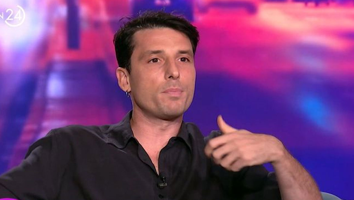 Σπύρος Χατζηαγγελάκης: «Καταλαβαίνω ότι μέσα στον χρόνο μπορεί να αλλάξουν οι ανάγκες του συντρόφου μου»