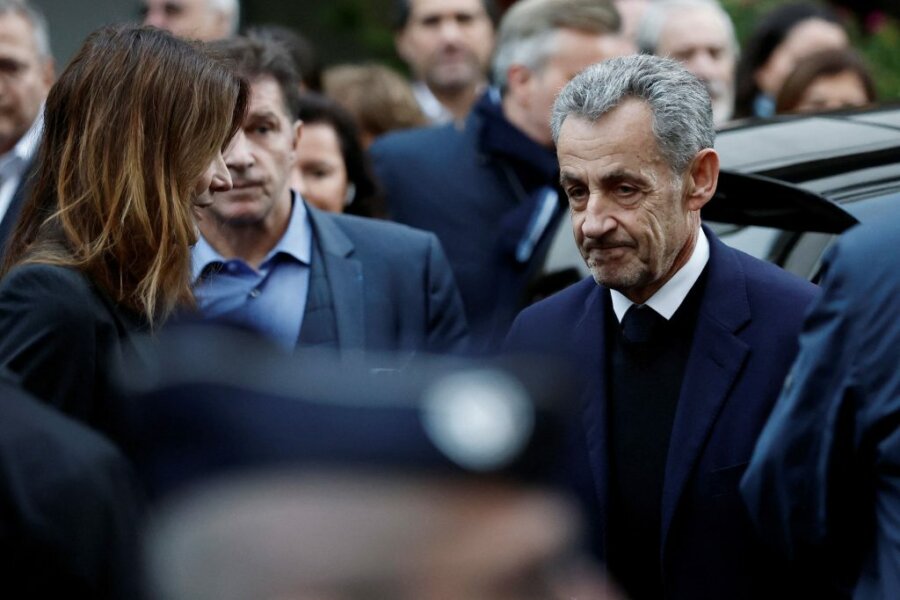 Στη φυλακή Λα Σαντέ ο Νικολά Σαρκοζί – «Δεν φυλακίζεται ένας πρώην πρόεδρος της Δημοκρατίας, αλλά ένας αθώος άνθρωπος»