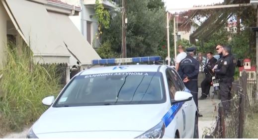 Τρίκαλα: «Με εξέθετε στη γειτονιά» λέει ο 18χρονος που σκότωσε τη μητέρα του – Πώς περιγράφεται η σχέση τους