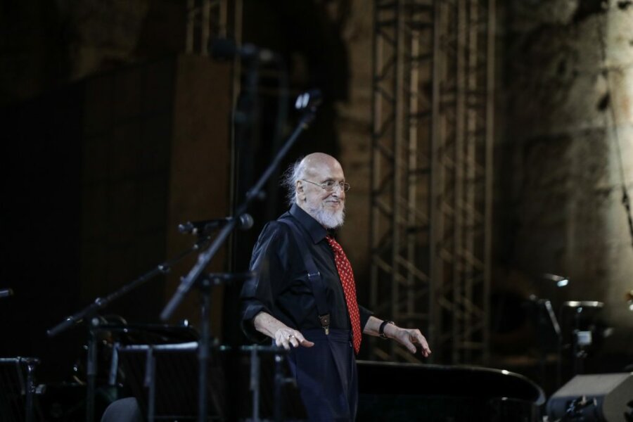 Διονύσης Σαββόπουλος σκηνή