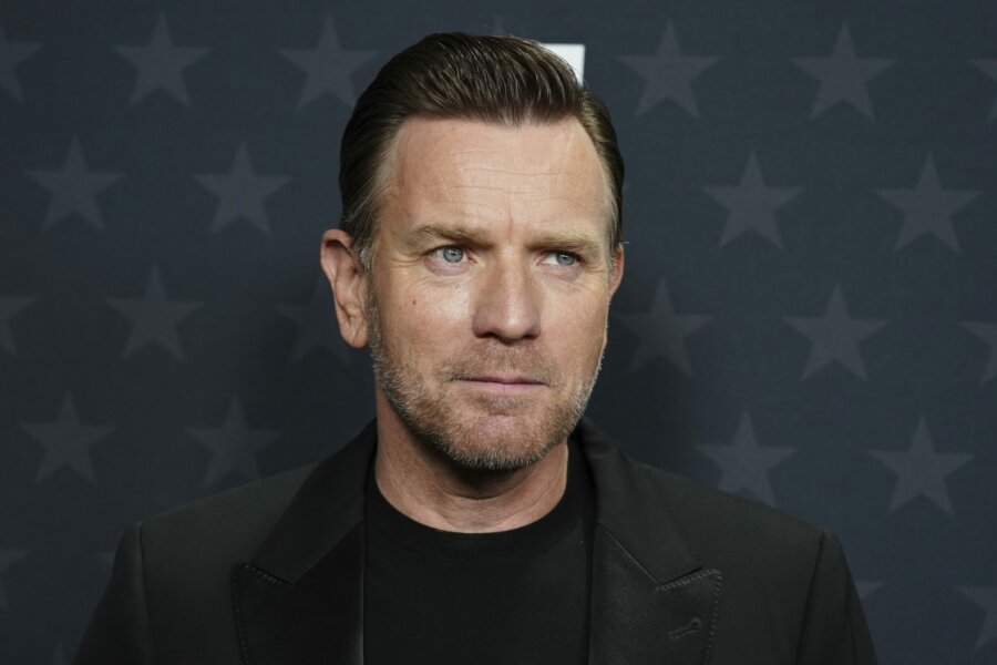 2025 Critics Choice Awards - Arrivals