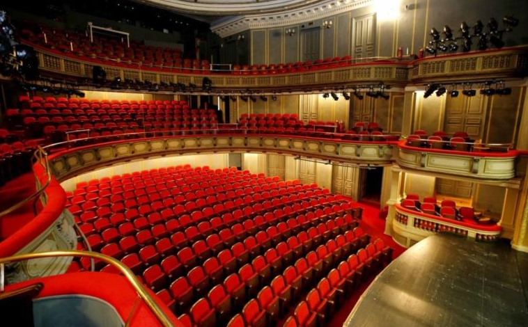 kratiko-theatro-boreiou-ellados2