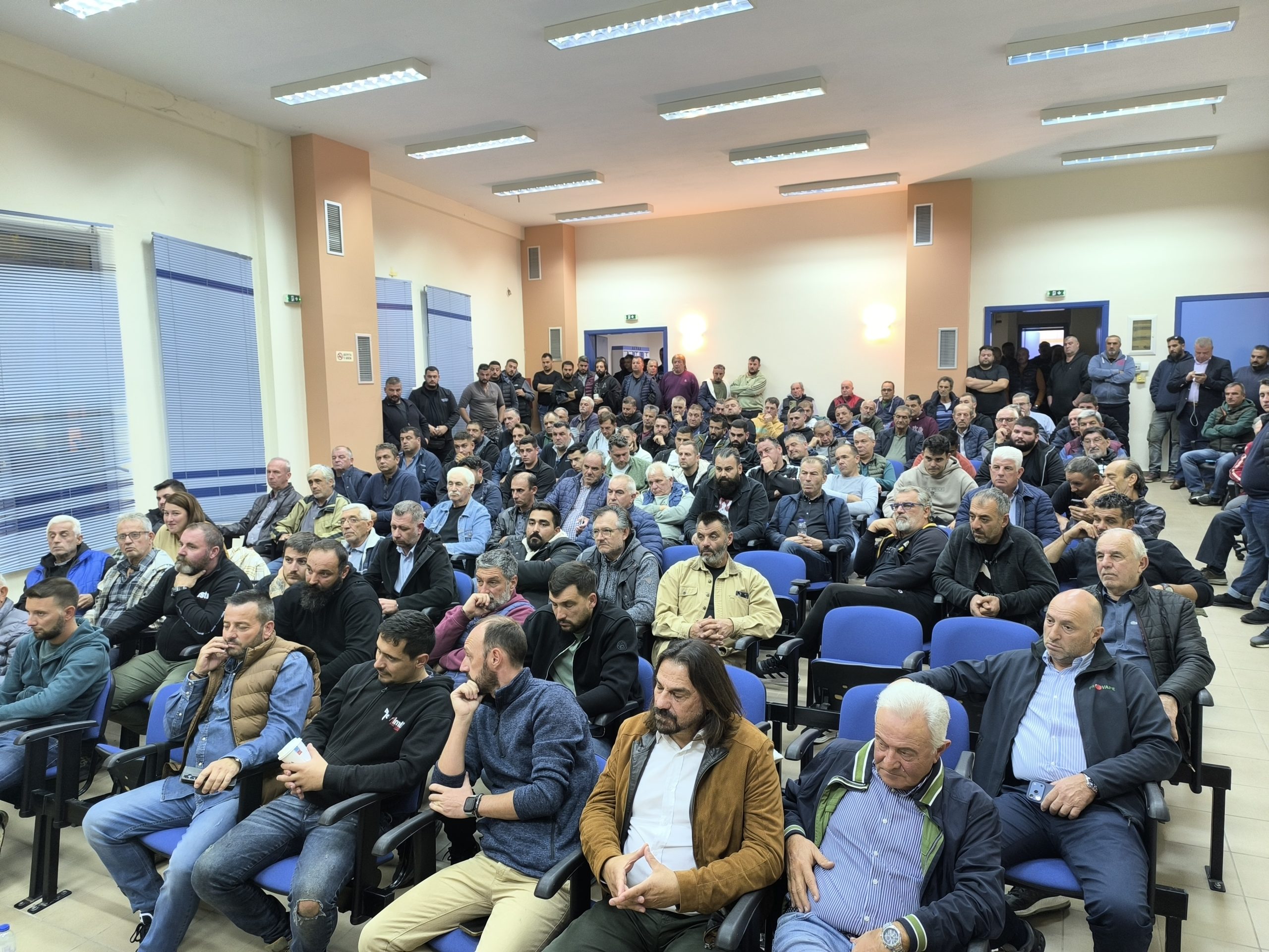 συσκεψη αγροτών τερψιθεα