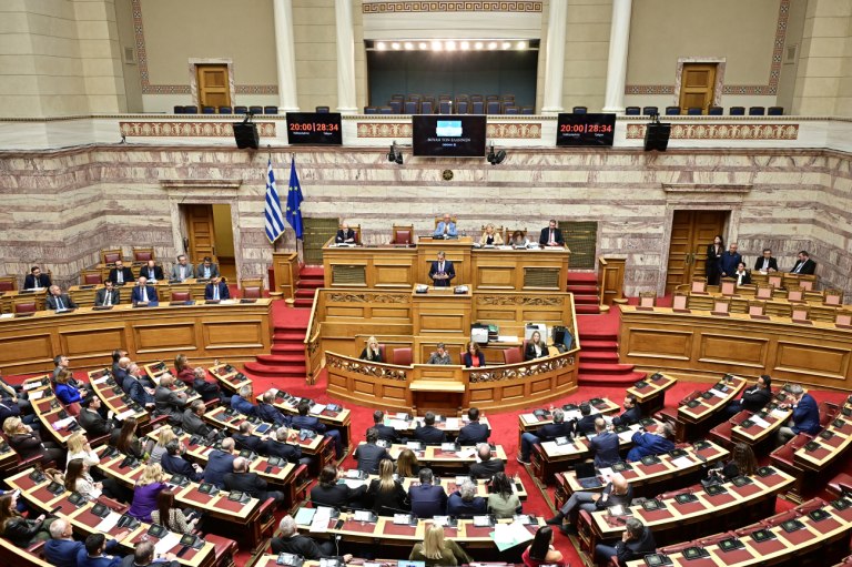 Τροπολογία για Άγνωστο Στρατιώτη: Σήμερα η ονομαστική ψηφοφορία με φόντο τις σφοδρές αντιδράσεις