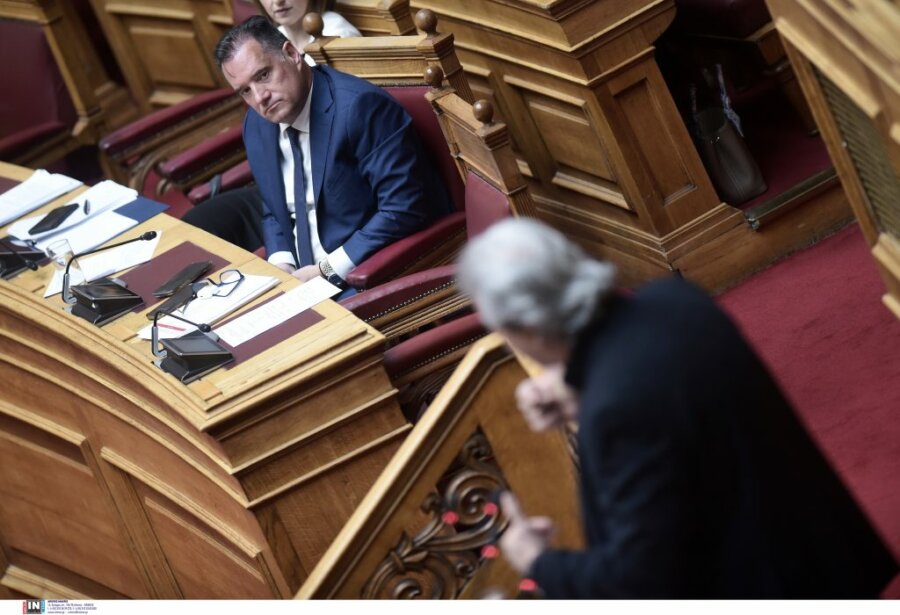 Σφοδρή σύγκρουση Γεωργιάδη – Πολάκη στη Βουλή: Αντεγκλήσεις για «φραπέ», Eurostat και δικαστήρια