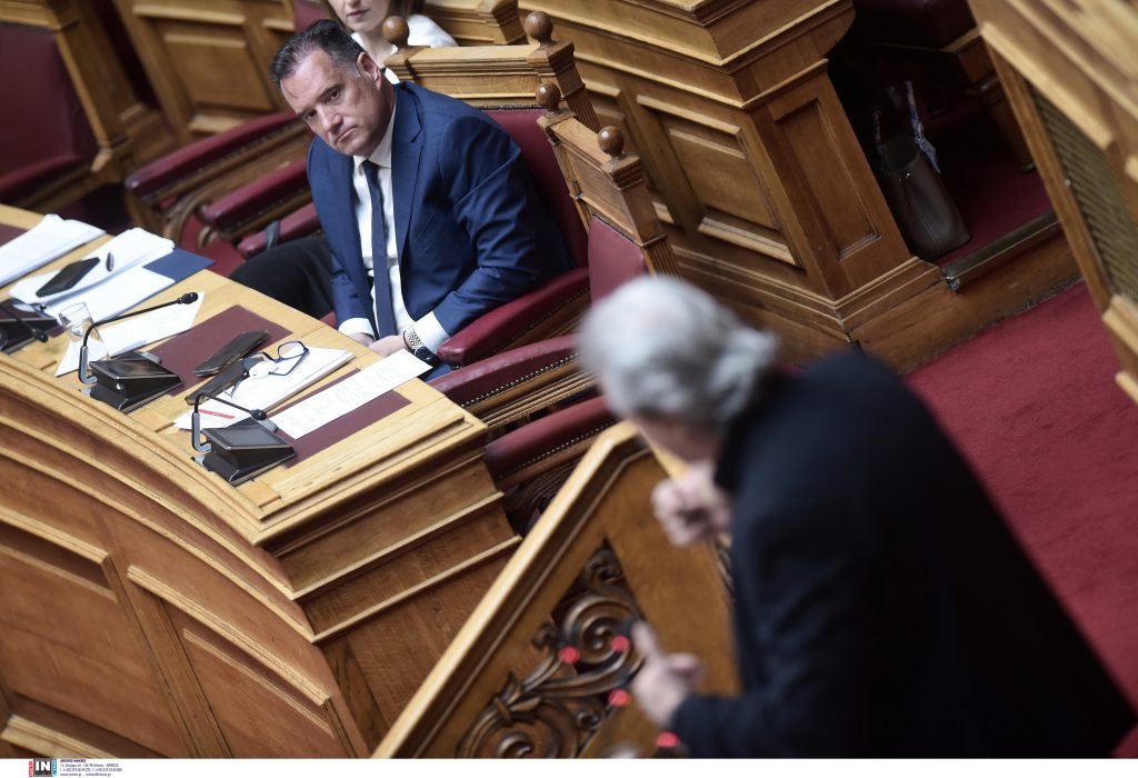 Σφοδρή σύγκρουση Γεωργιάδη – Πολάκη στη Βουλή: Αντεγκλήσεις για «φραπέ», Eurostat και δικαστήρια