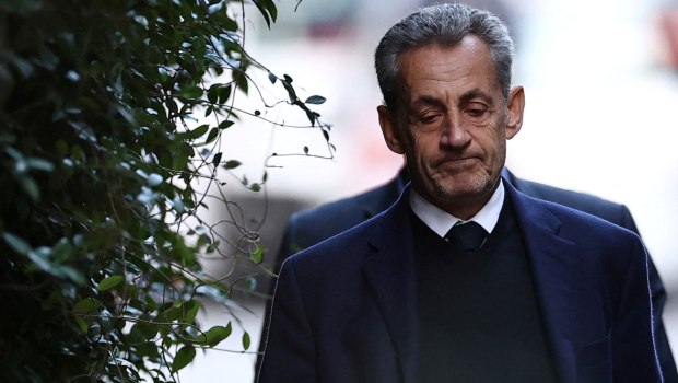 «Εκδίκηση για τον Καντάφι» ορκίζονται κρατούμενοι που απειλούν τον Σαρκοζί [Βίντεο]