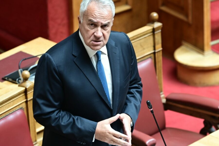 Βορίδης: Χουλιγκάνοι της ακροαριστεράς μου επιτέθηκαν απρόκλητα σε εστιατόριο στο Ηράκλειο Κρήτης