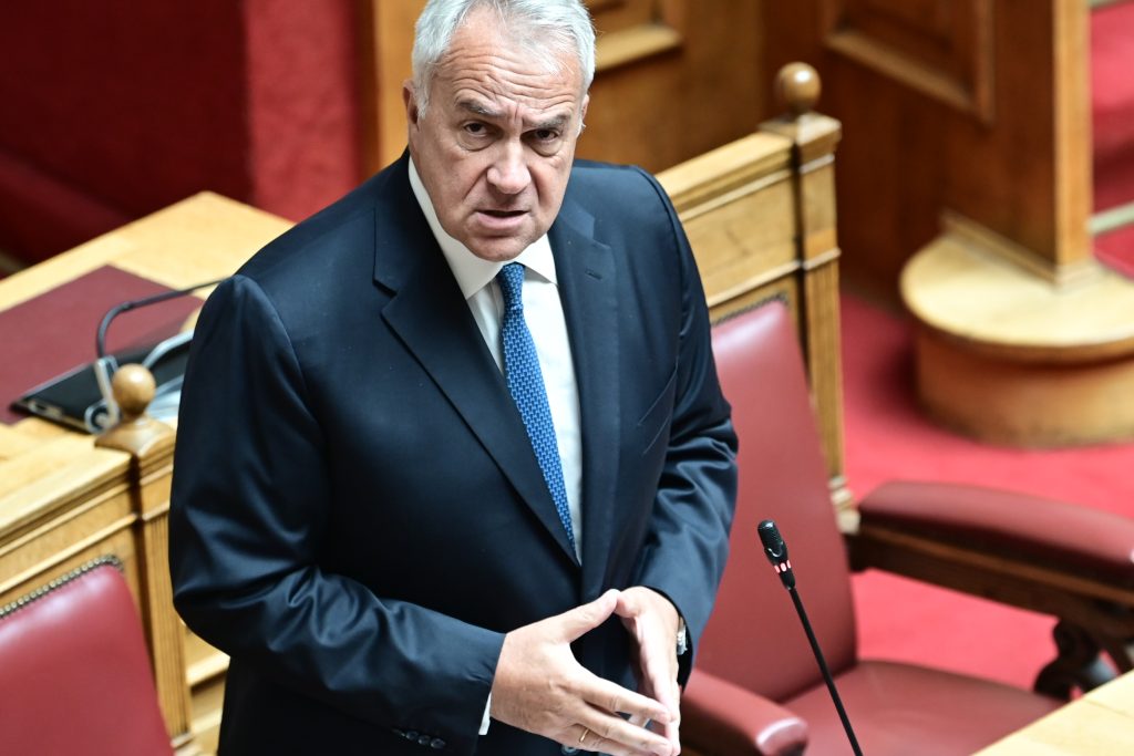Βορίδης: Χουλιγκάνοι της ακροαριστεράς μου επιτέθηκαν απρόκλητα σε εστιατόριο στο Ηράκλειο Κρήτης