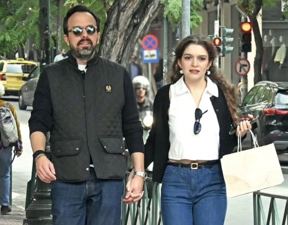 Καλλιόπη Χάσκα: Ερωτευμένη η πρωταγωνίστρια του Grand Hotel - Οι φωτογραφίες με τον σύντροφό της στο Κολωνάκι