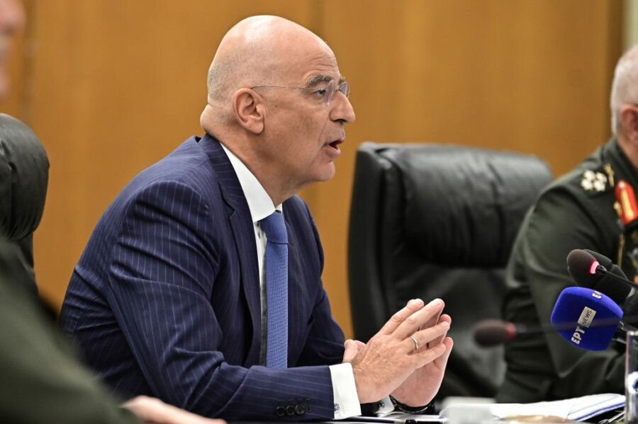 Ισορροπίες σε τεντωμένο σχοινί