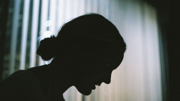 Ανατριχιαστική εξομολόγηση κακοποιημένης γυναίκας: «Τα παιδιά μου, δεν θα προλάβω να ξαναδώ τα παιδιά μου»