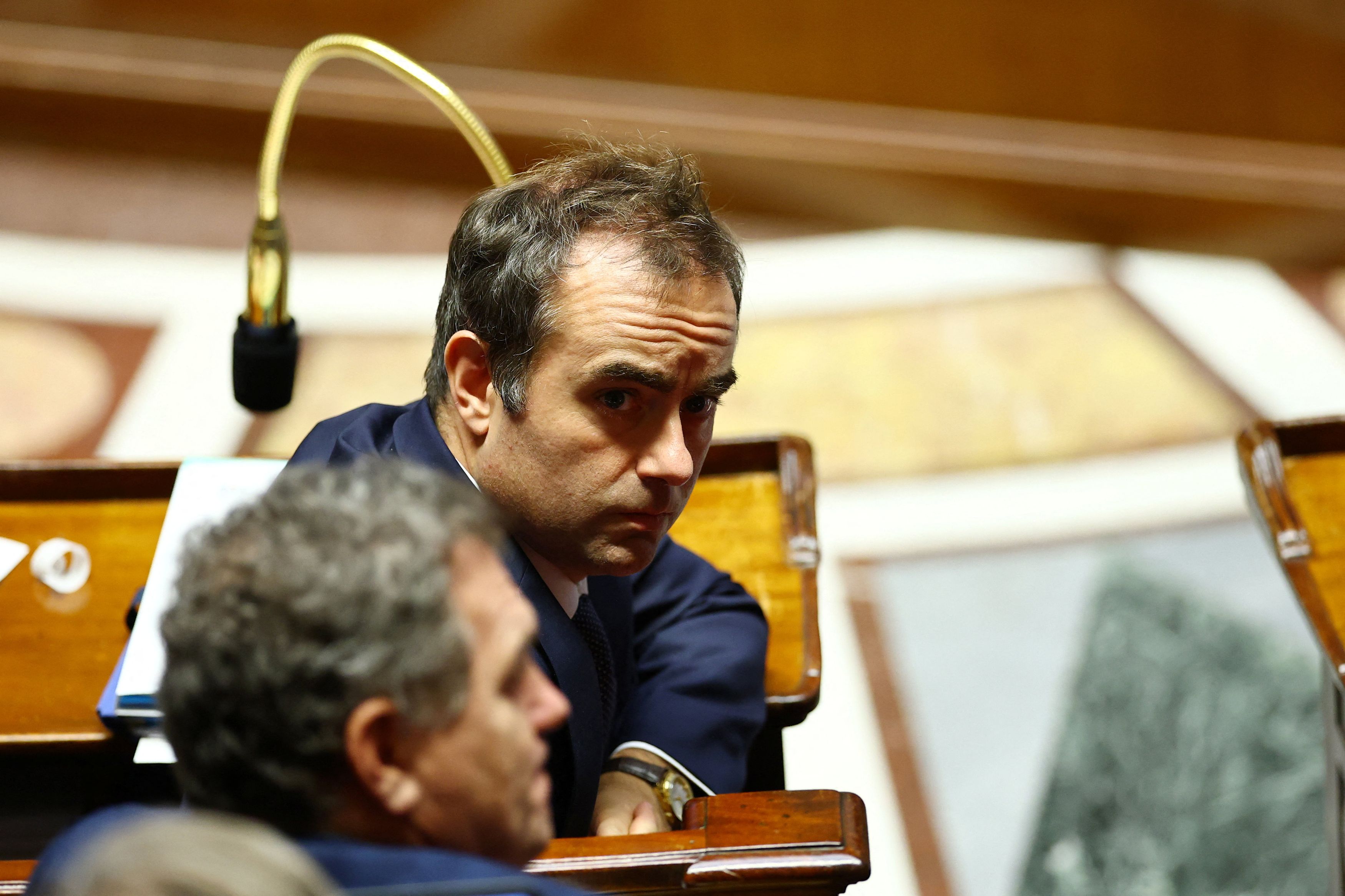 Γαλλία: Ξανά αδιέξοδο – Κυβέρνηση, Ρεπουμπλικάνοι και ακροδεξιά ενάντια στη φορολόγηση των υπερπλουσίων