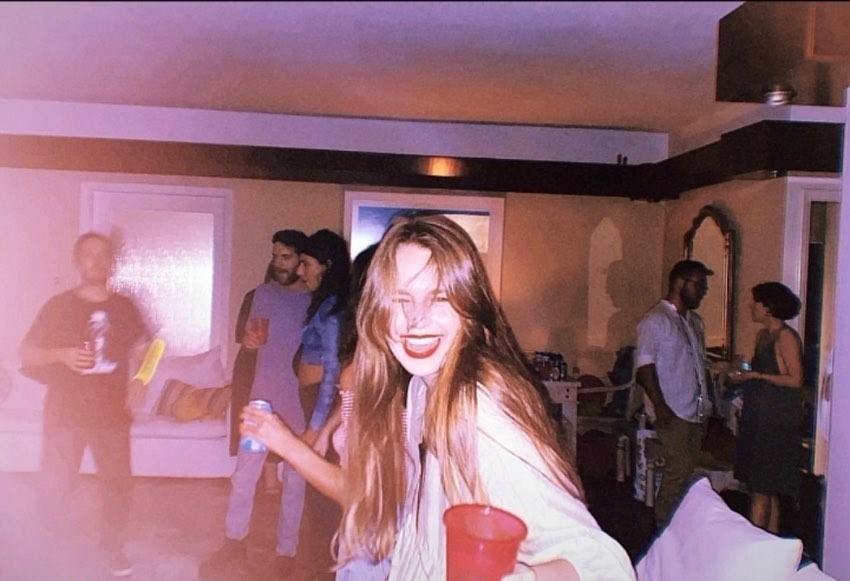 Βαλίσια Γκλέτσου: Η κόρη του Απόστολου Γκλέτσου έγινε 23 ετών! - Η συνεργασία με τον πατέρα της