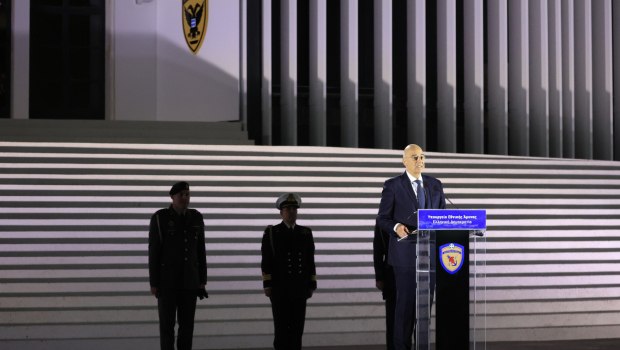 Διαγωνισμό για την ανάδειξη του μνημείου του Αγνώστου Στρατιώτη ανακοίνωσε ο Δένδιας