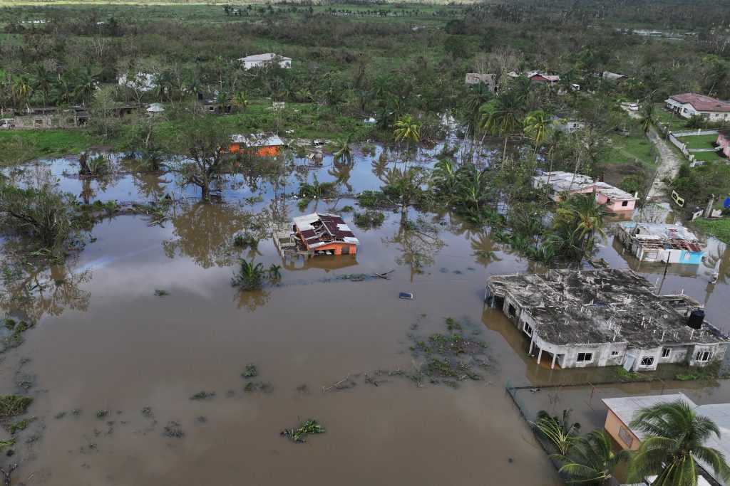 Τυφώνας Μελίσσα: Σφυροκοπά με μανία την Καραϊβική – Δεκάδες νεκροί και τεράστιες καταστροφές στο πέρασμά του