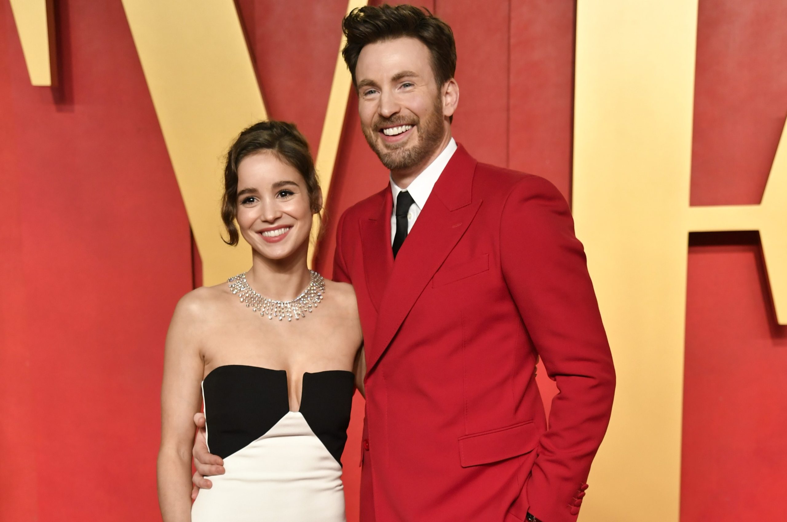 Ο Κρις Έβανς και η Άλμπα Μπαπτίστα έγιναν γονείς – Καλωσόρισαν την κόρη τους, Άλμα Γκρέις