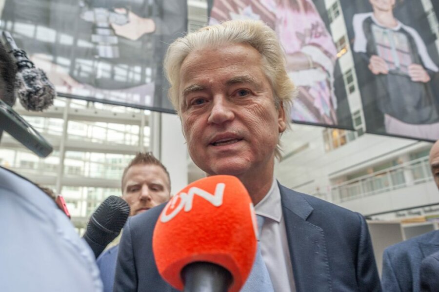 Ολλανδία: Ο ακροδεξιός Βίλντερς παραδέχθηκε την ήττα του στις εκλογές – Παραιτείται ο Τίμερμανς