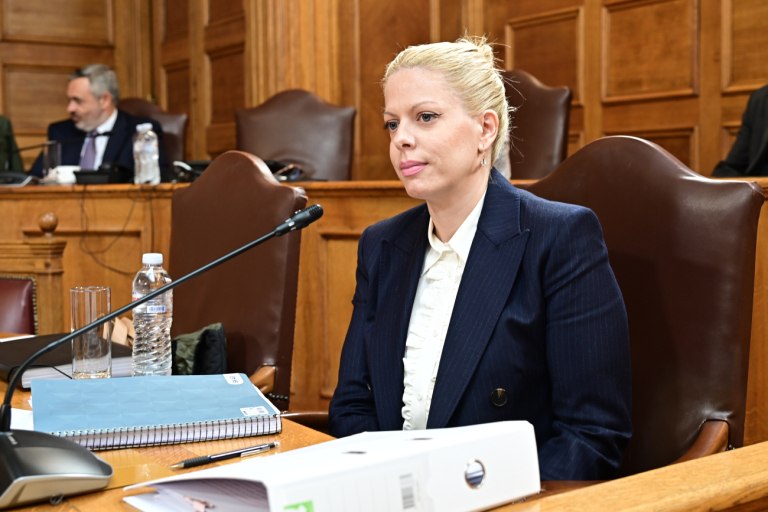 Εξεταστική: Δεν άκουσε, δεν είδε, δεν ξέρει, λέει η εκπρόσωπος της Neuropublic για ΟΠΕΚΕΠΕ