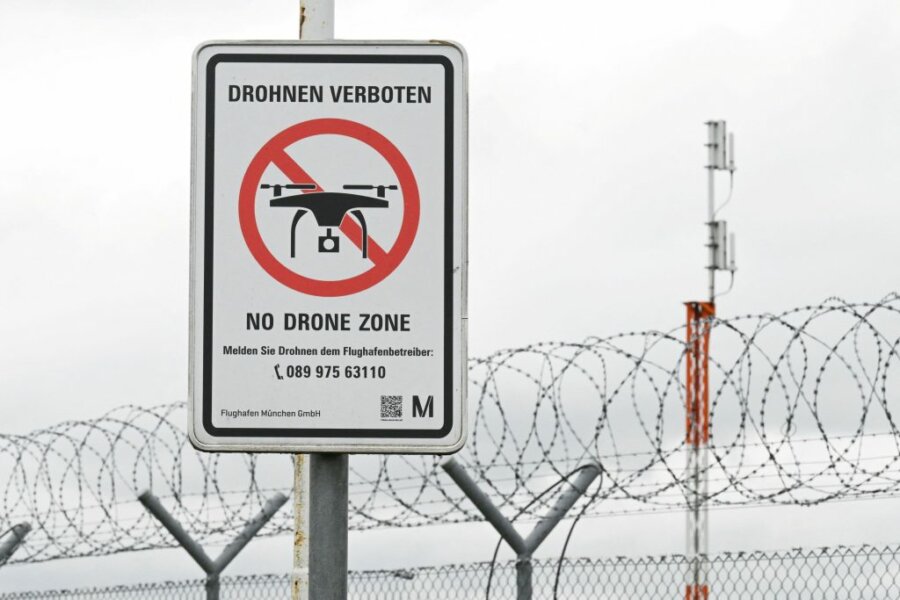 Άγνωστης προέλευσης drones πέταξαν πάνω από στρατιωτική βάση στο Βέλγιο – «Στόχος η αποσταθεροποίηση της Ευρώπης»