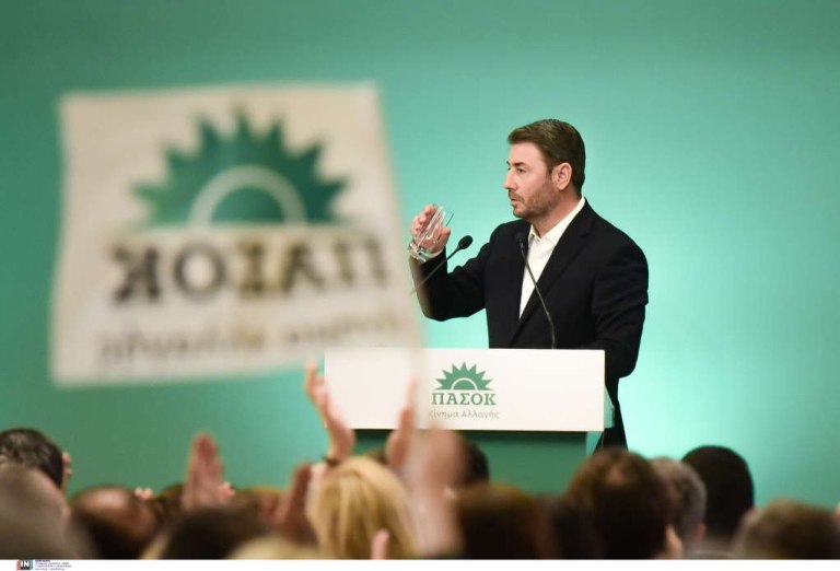 ΠΑΣΟΚ: «Ξορκίζει» την εσωστρέφεια με «στροφή» στην καθημερινότητα – Σε πρώτο πλάνο ακρίβεια και αγροτικό