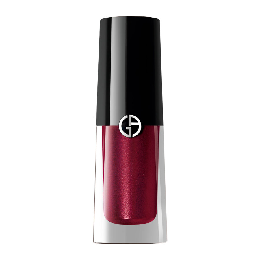 Nail hack alert: Η Sydney Sweeney έβαψε τα νύχια της με σκιά ματιών