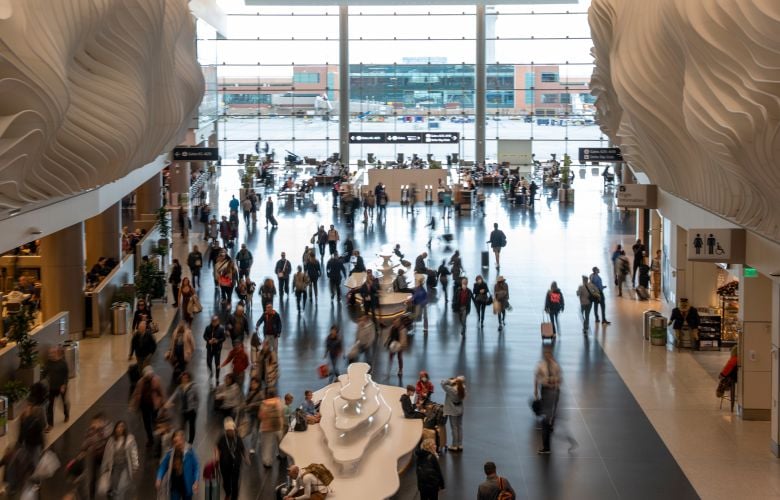 Μεγάλες καθυστερήσεις σε διεθνή αεροδρόμια των ΗΠΑ – News.gr