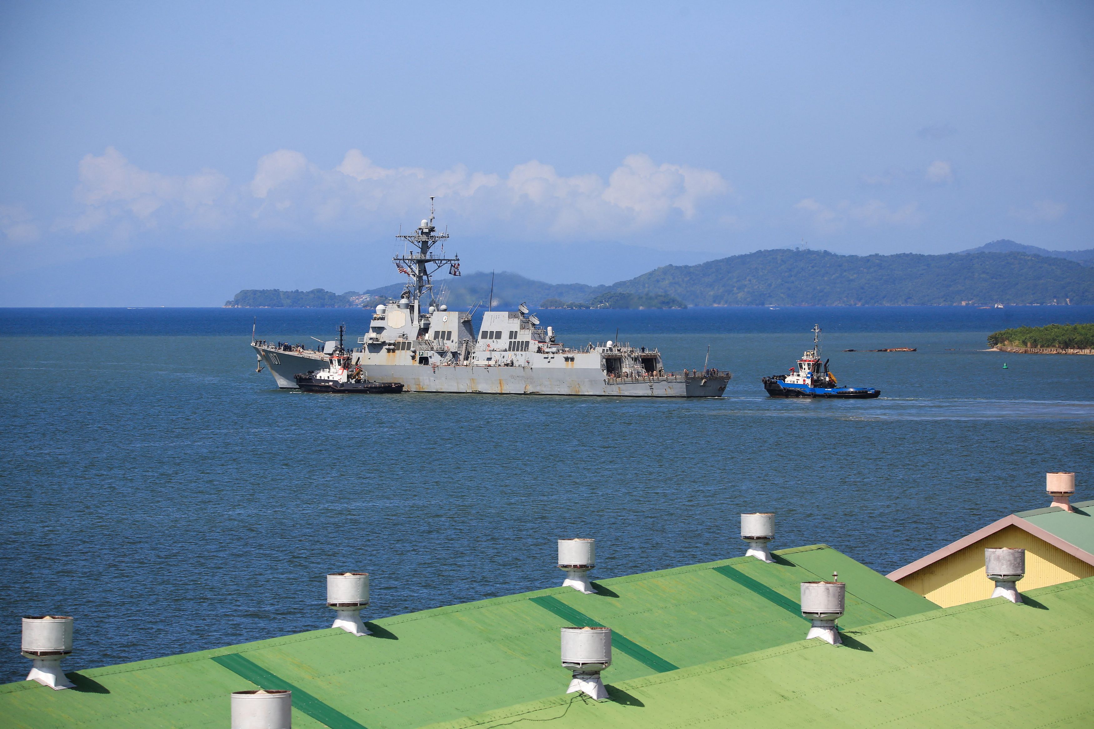 WSJ: Οι ΗΠΑ ετοιμάζονται να βομβαρδίσουν στόχους στη Βενεζουέλα – Διαψεύδει ο Τραμπ