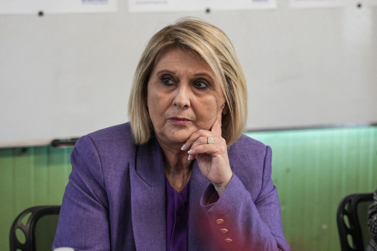 Νέες προκλητικές δηλώσεις Βούλτεψη για την Κοβέσι - Αποπομπή από τη ΝΔ ζητεί το ΠΑΣΟΚ