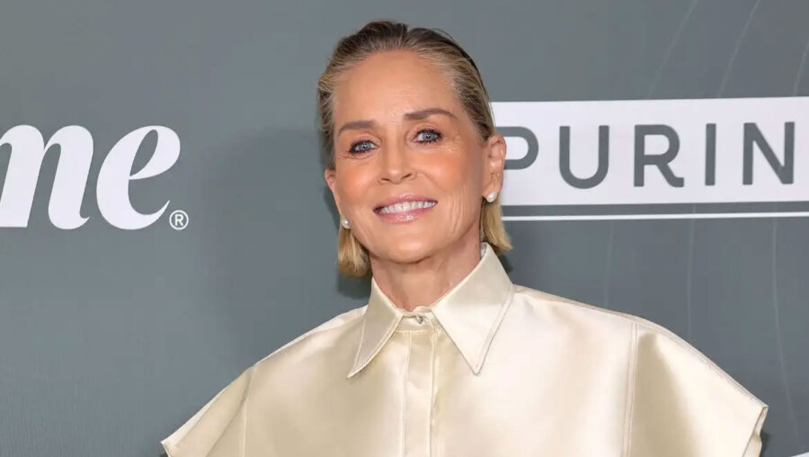 Variety Power of Women 2025: Η Sharon Stone με το chic wet look της έκλεψε τις εντυπώσεις!