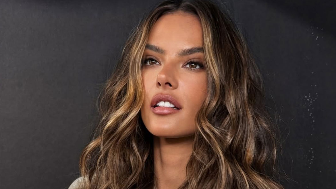 Alessandra Ambrosio: Τα «Brazilian Waves» που υιοθέτησε διά χειρός Δημήτρη Γιαννέτου είναι το inspo που έψαχνες