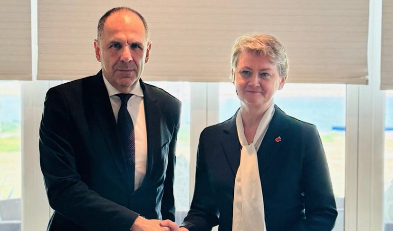 Συνάντηση Γεραπετρίτη με τους ΥΠΕΞ του Ηνωμένου Βασιλείου και της Ιορδανίας