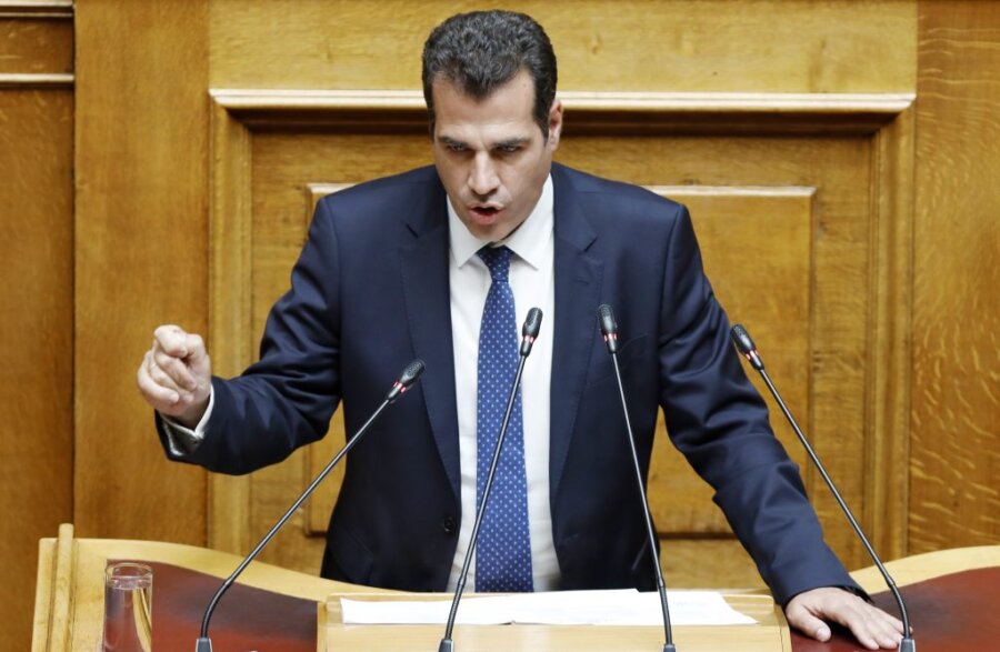 Μια νυχτερινή διάταξη για τα… χέρια των μεταναστών