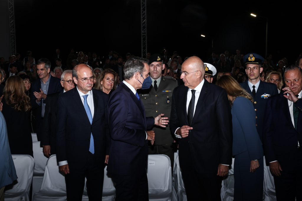 Μητσοτάκης – Δένδιας: Παιχνίδι εξουσίας για την επόμενη μέρα