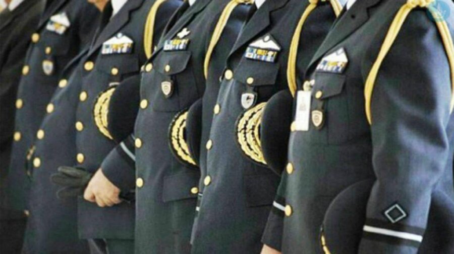 Ένστολοι: Αυξήσεις και αναδρομικά έως 3 μήνες για 150.000 στελέχη