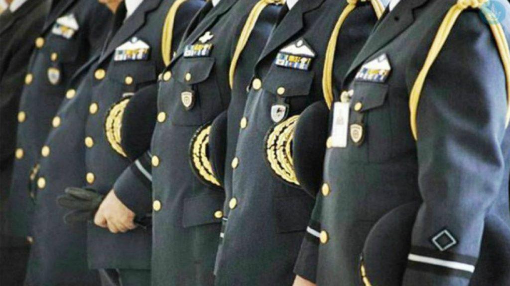 Ένστολοι: Αυξήσεις και αναδρομικά έως 3 μήνες για 150.000 στελέχη