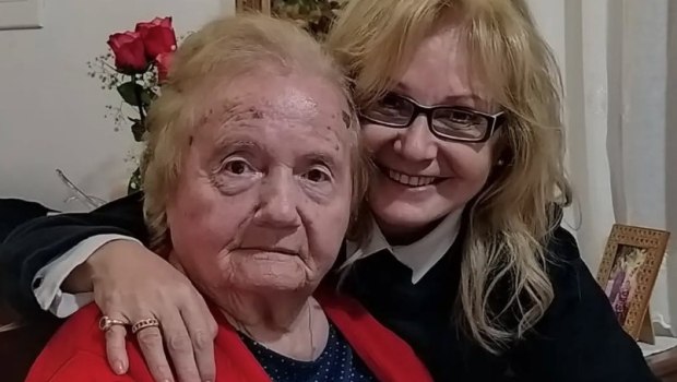 Δύσκολες ώρες για την Αγγελική Νικολούλη - Έφυγε από τη ζωή η μητέρα της