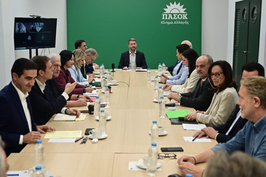 Ανδρουλάκης στην συνεδρίαση της Κ.Ο.Ε.Σ.: Το σχέδιο του ΠΑΣΟΚ απέναντι στην ΝΔ – «Μάχη απέναντι στη συντήρηση και τα συμφέροντα»