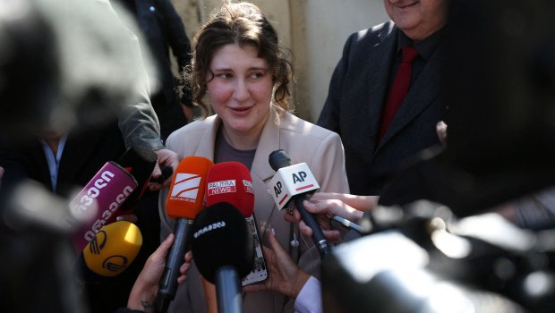 Γεωργία: Ελεύθερη η νεαρή έγκυος από τη Βρετανία που είχε φυλακιστεί για εισαγωγή ναρκωτικών από την Ταϊλάνδη