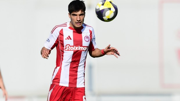 Η αποστολή της Κ19 του Ολυμπιακού για τον αγώνα με την Αϊντχόφεν