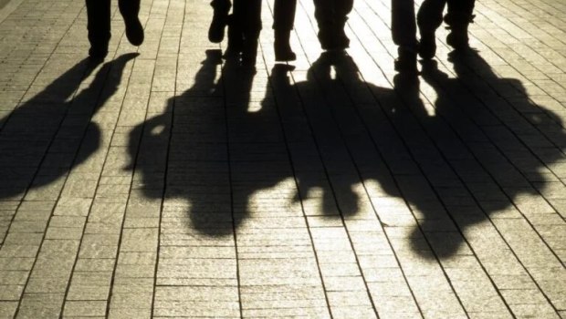 Πάτρα: Άγρια επίθεση 15 ατόμων σε δύο 16χρονους - Τους τραυμάτισαν με κλειδιά