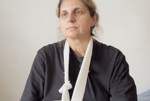 Βορίζια: «Μας απειλούν με χειροβομβίδες αλλά εμείς θα γυρίσουμε στα σπίτια μας» - Τι λέει στο in η αδερφή της 56χρονης