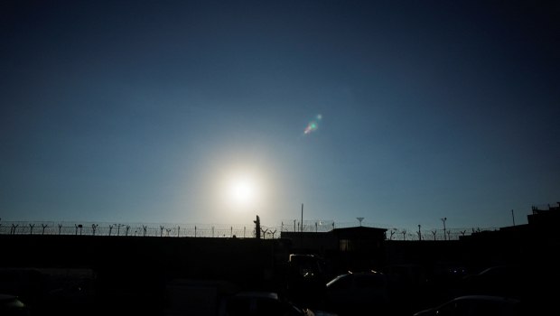 Ελεύθερος μετά από 32 χρόνια σε ισραηλινή φυλακή - Παλαιστίνιος συγγραφέας περιγράφει την ζωή του