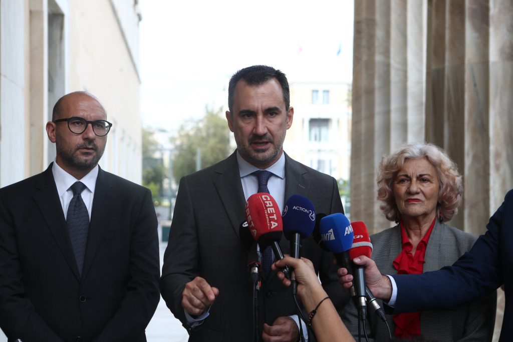 Αλ. Χαρίτσης: Ο πρωθυπουργός πρέπει να σταματήσει να κρύβεται