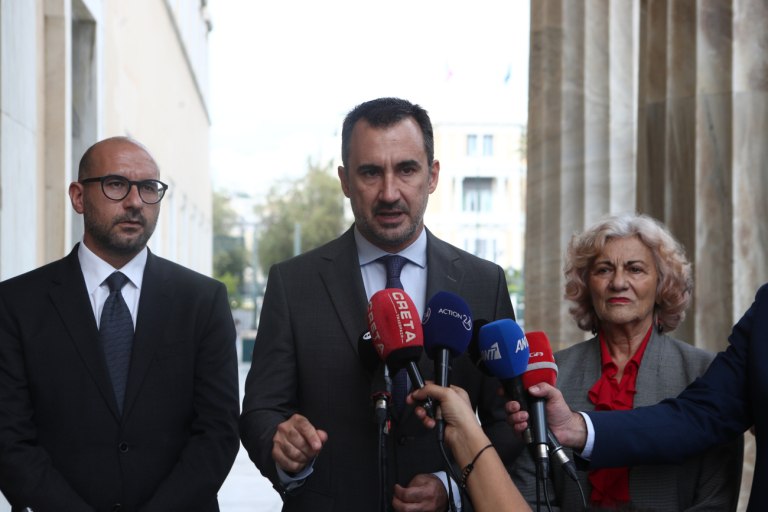 Χαρίτσης για ΕΛΤΑ: Να έρθει ο Μητσοτάκης στη Βουλή να απολογηθεί - Αυτός έδωσε το πράσινο φως για το κλείσιμο