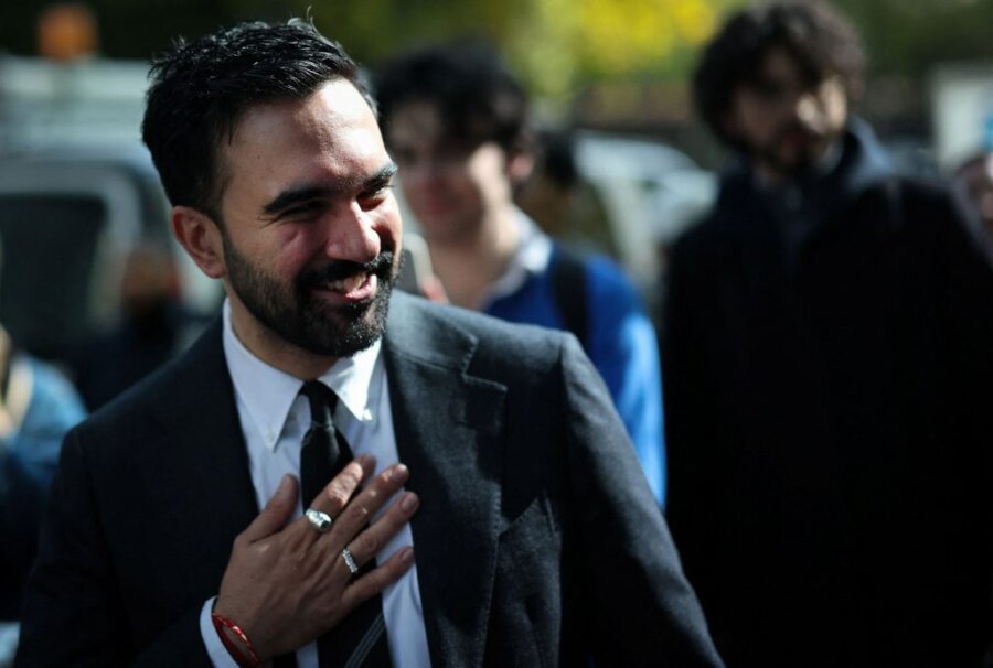 Ζόχαν Μαντάνι χαμογελαστός