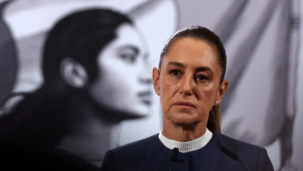 Η πρόεδρος του Μεξικού δέχθηκε σεξουαλική παρενόχληση - Άνδρας προσπάθησε να τη φιλήσει και της έπιασε το στήθος