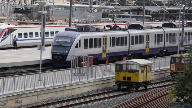 Σίνδος: Σε λάθος γραμμή o ΟΣΕ με την Hellenic Train τρία χρόνια μετά τα Τέμπη